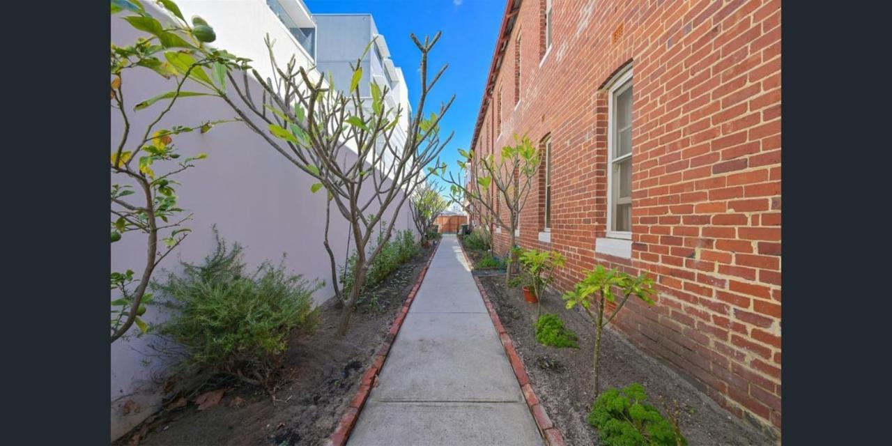 Emu Backpackers Perth - Note - Valid Passport Required For Check In Vandrarhem Exteriör bild
